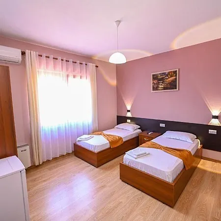 Hotel Epoka *